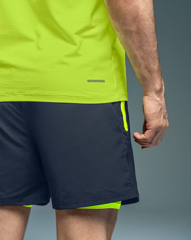 Camiseta deportiva con tela texturizada y transpirable