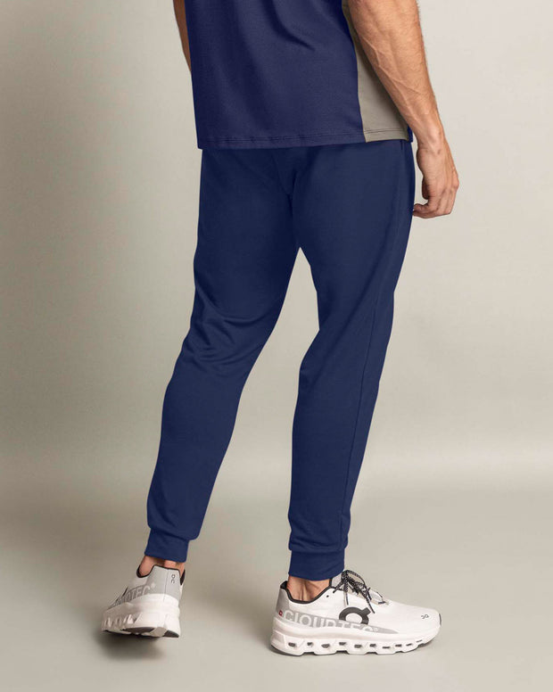 Jogger deportivo estilo sudadera con bolsillos laterales funcionales