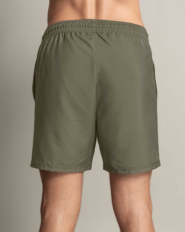 Pantaloneta deportiva con bolsillos funcionales
