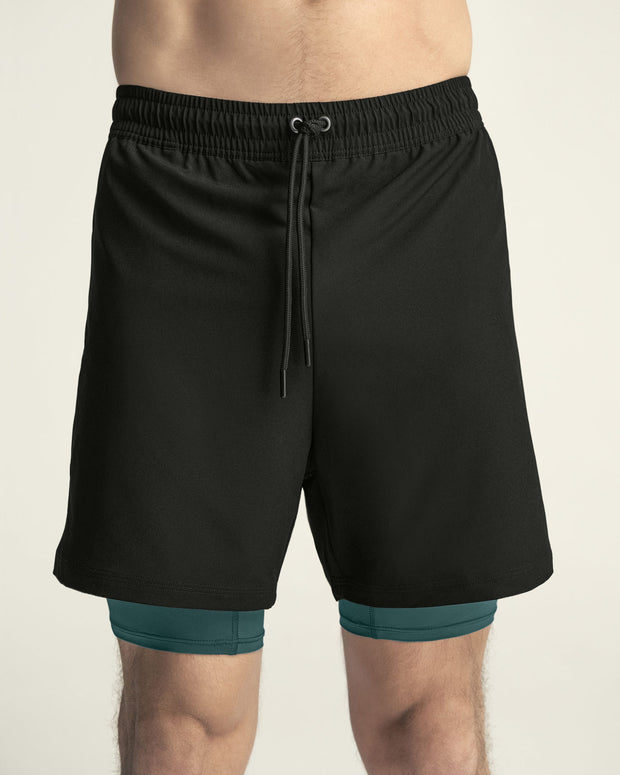 Pantaloneta deportiva con bolsillo lateral con bóxer interno