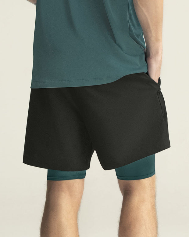 Pantaloneta deportiva con bolsillo lateral con bóxer interno
