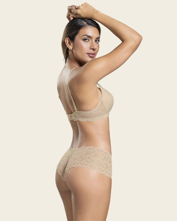 Brasier de realce suave en encaje con cargaderas multiusos