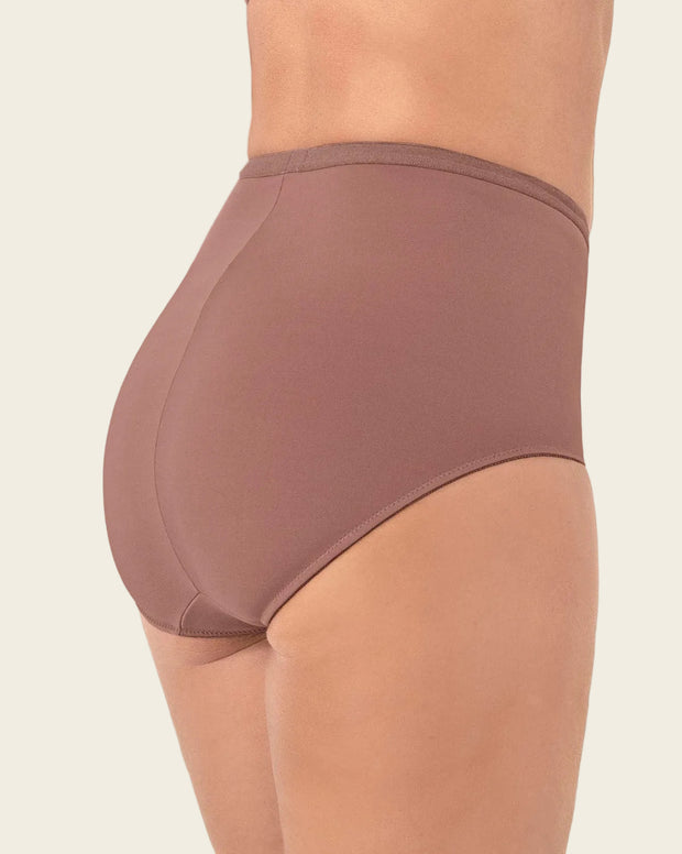 Panty clásico de control suave con excelente modelación