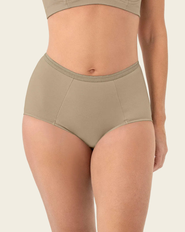Panty clásico de control suave con excelente modelación