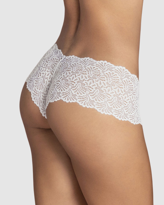 Panty estilo hipster en encaje sexy con refuerzo en algodón
