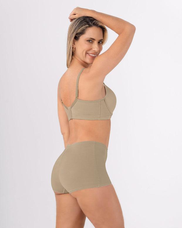 Bóxer tiro alto en tela lisa