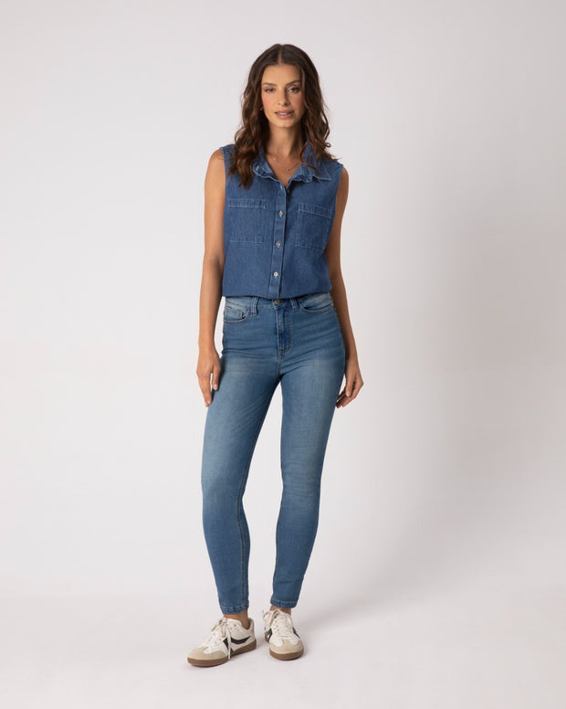 Jeans skinny esenciales para mujer