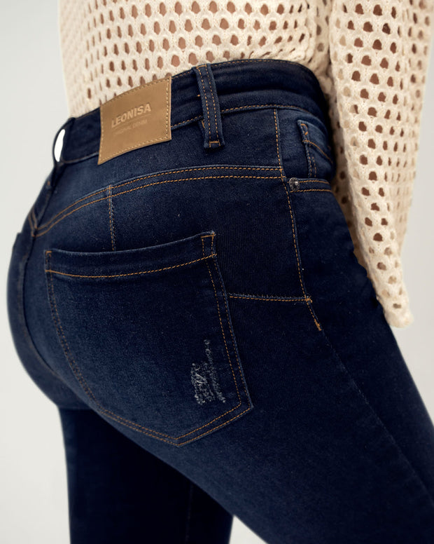 Jean skinny levanta cola