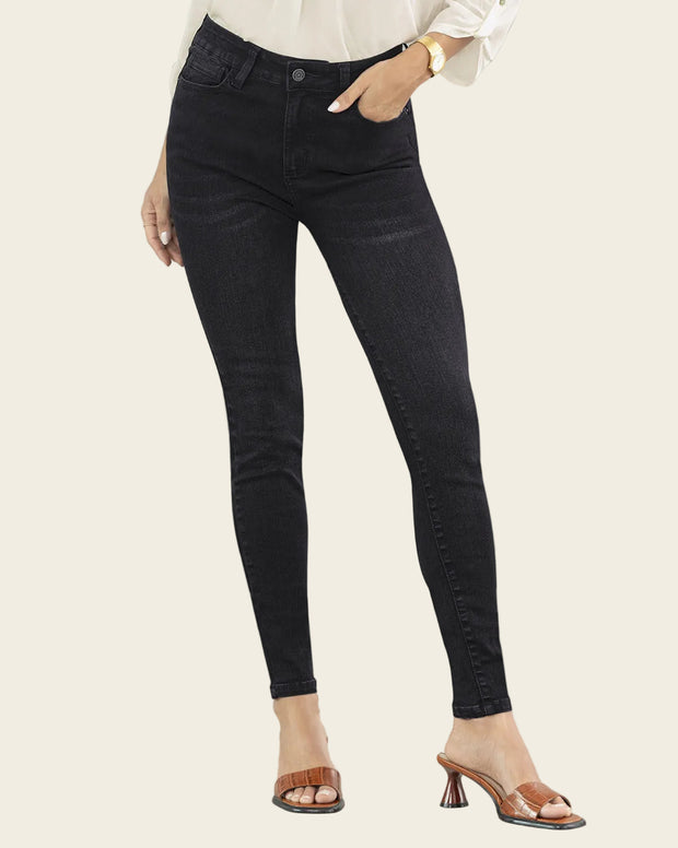 Jean skinny levanta cola