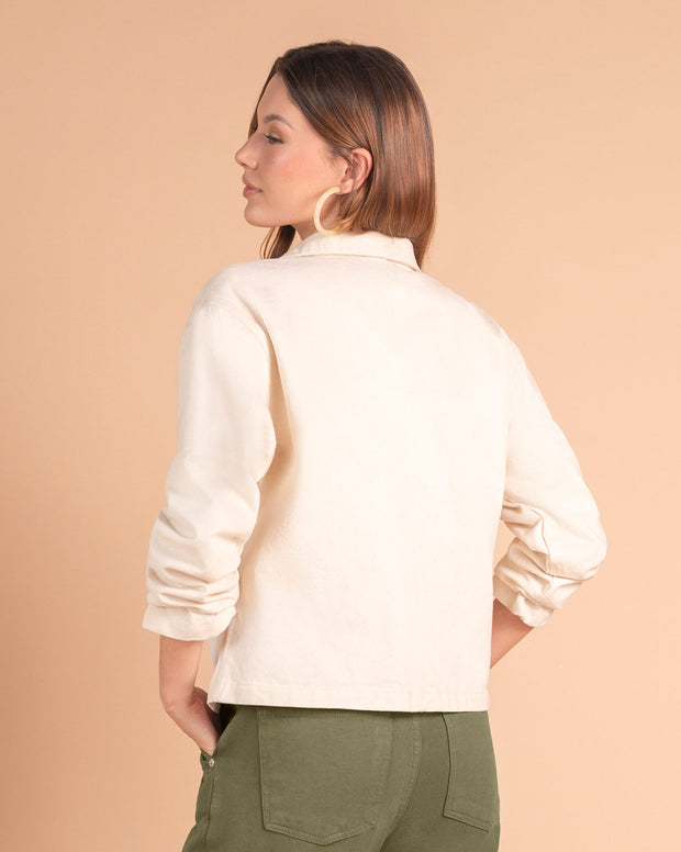 Chaqueta en denim con taches decorativos