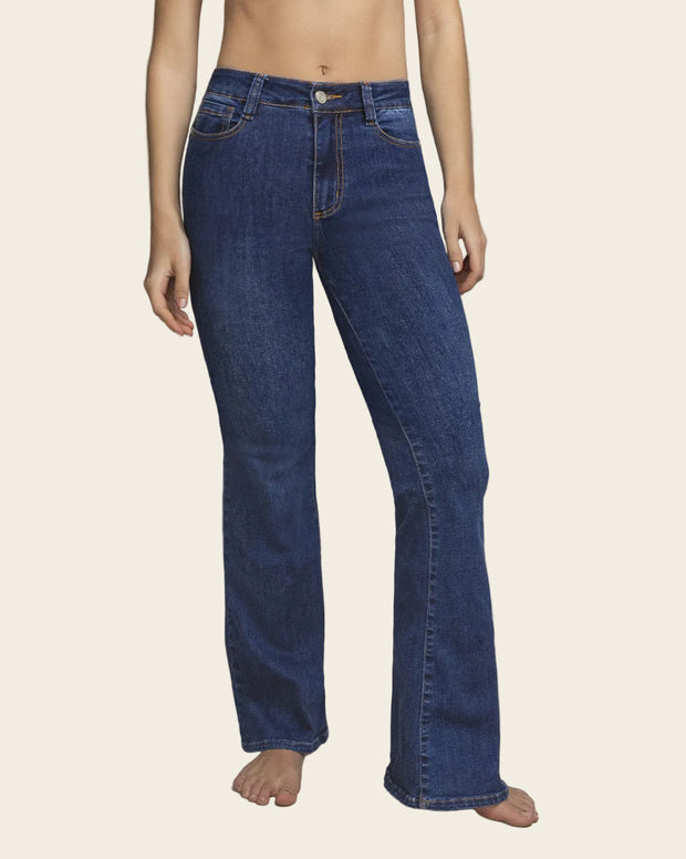Jean levanta cola bota flare