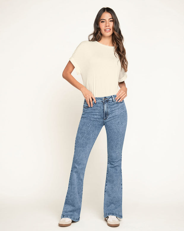 Jean levanta cola bota flare