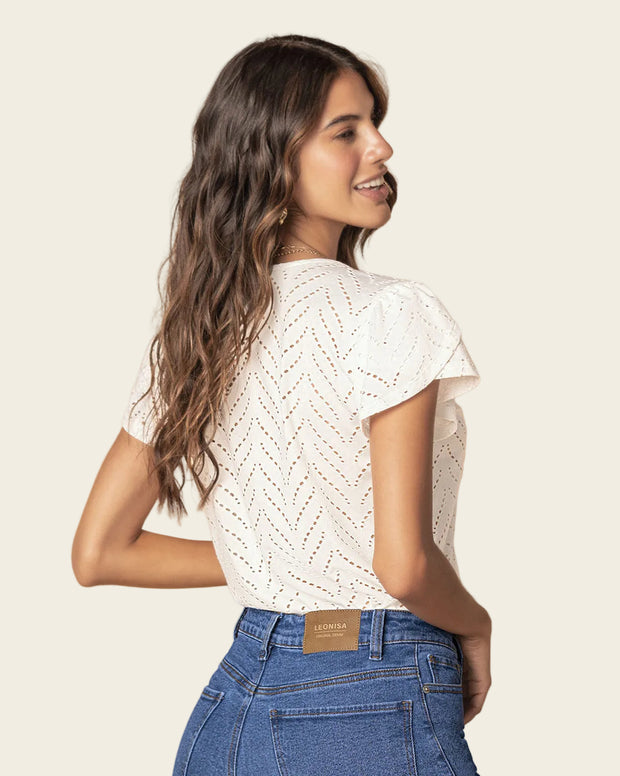 Camiseta manga corta con detalles en ojalillo
