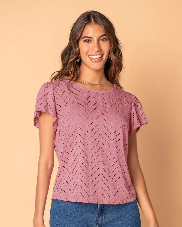 Camiseta manga corta con detalles en ojalillo