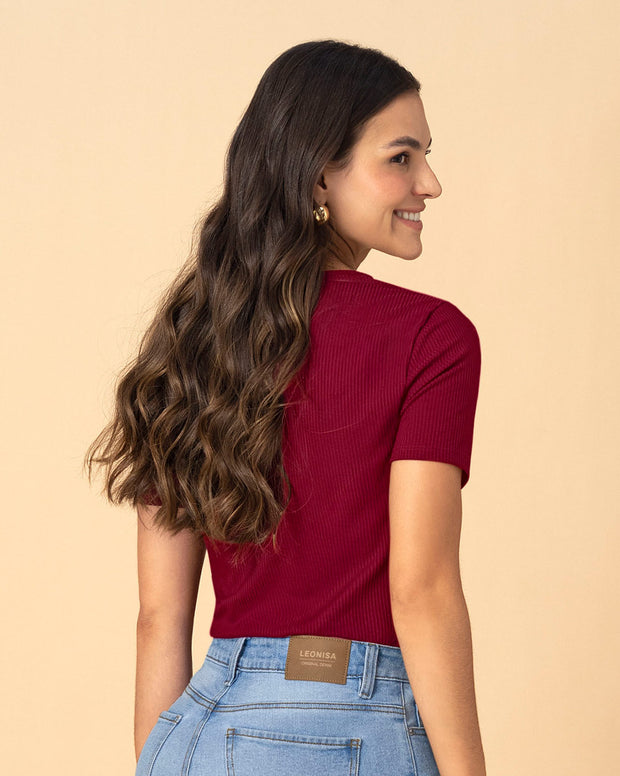 Camiseta manga corta con detalle guipur cruzado en escote