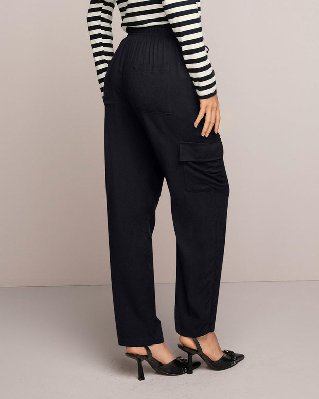 Pantalón recto con elástico y tira en cintura