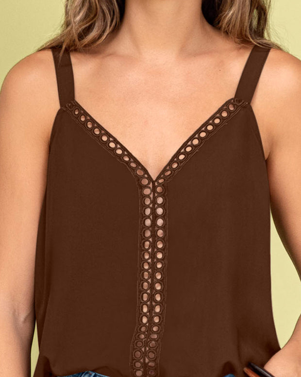 Blusa de tiras con escote en V y detalle de guipur