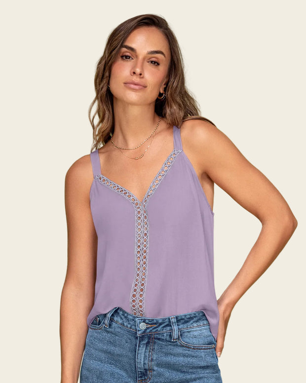 Blusa de tiras con escote en V y detalle de guipur