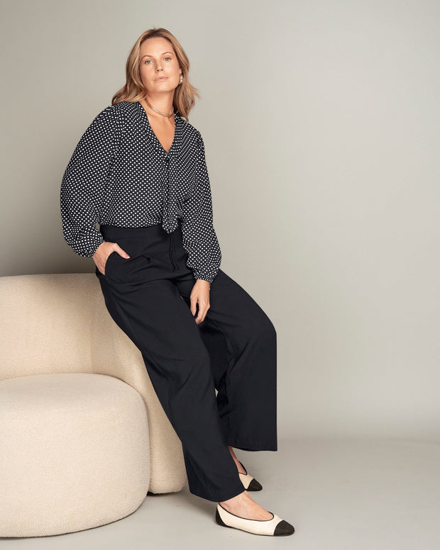 Blusa estampada con detalle para anudar en escote
