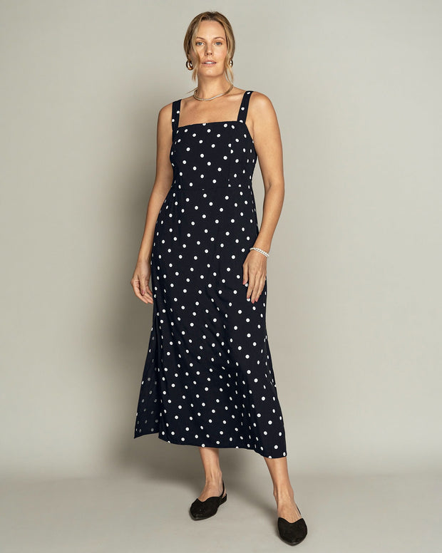 Vestido largo con aberturas a los lados