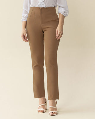 Pantalón bota recta silueta ajustada#color_835-cafe-med