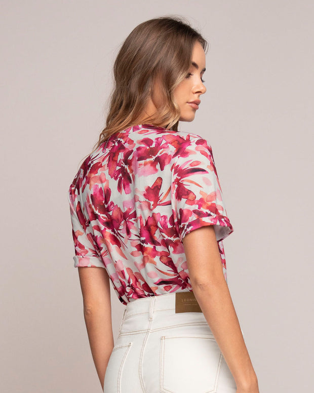 Camiseta manga corta estampada con dobladillo en manga