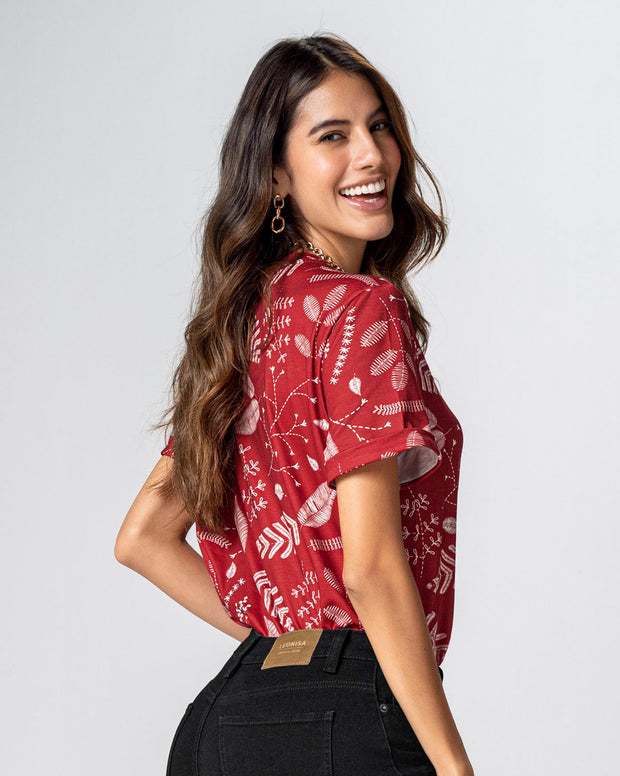 Camiseta manga corta estampada con dobladillo en manga