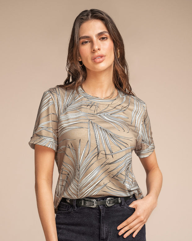 Camiseta manga corta estampada con dobladillo en manga