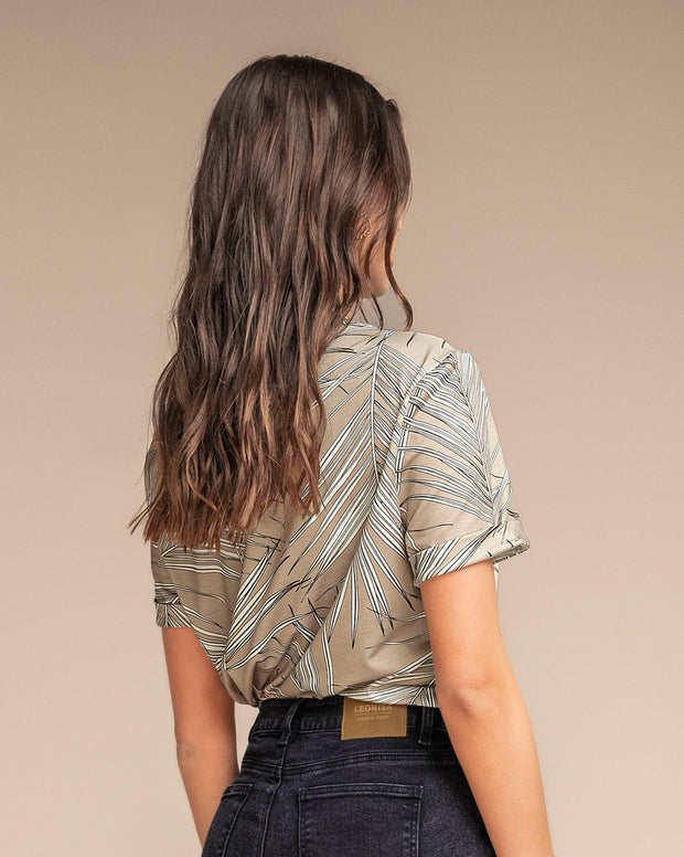 Camiseta manga corta estampada con dobladillo en manga