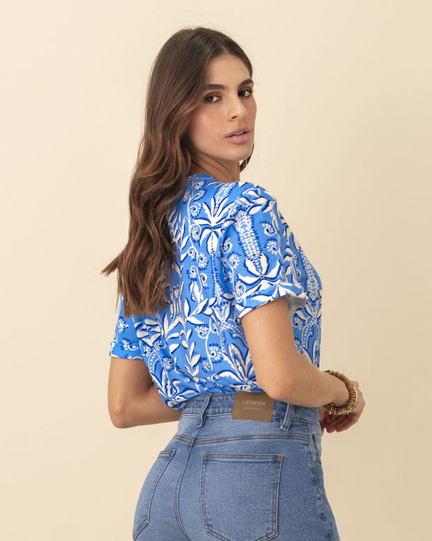 Camiseta manga corta estampada con dobladillo en manga