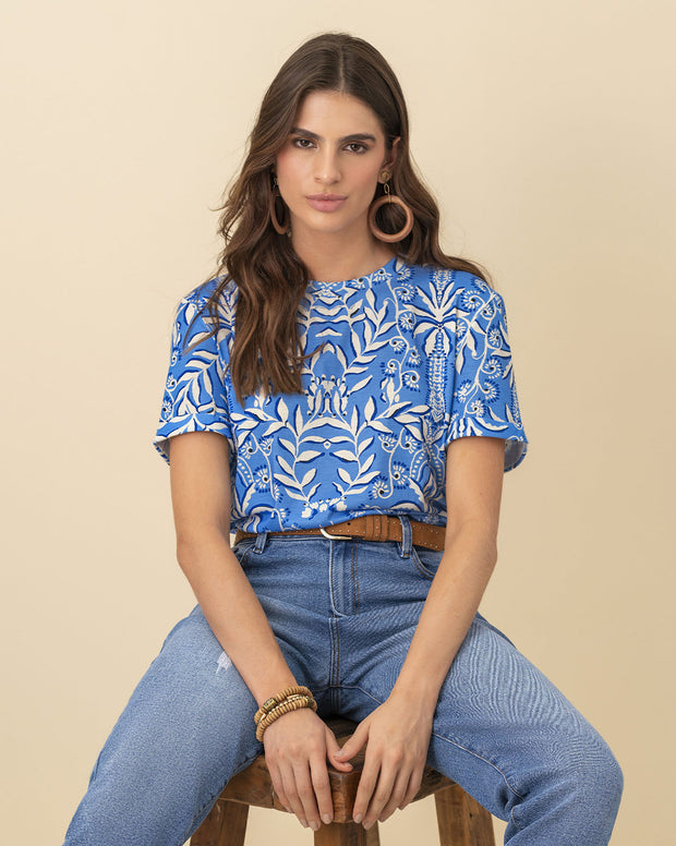 Camiseta manga corta estampada con dobladillo en manga