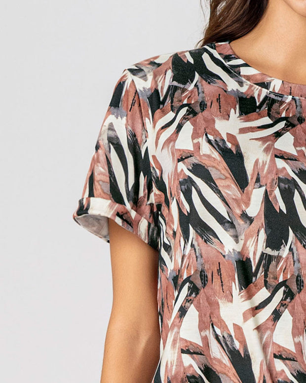 Camiseta manga corta estampada con dobladillo en manga