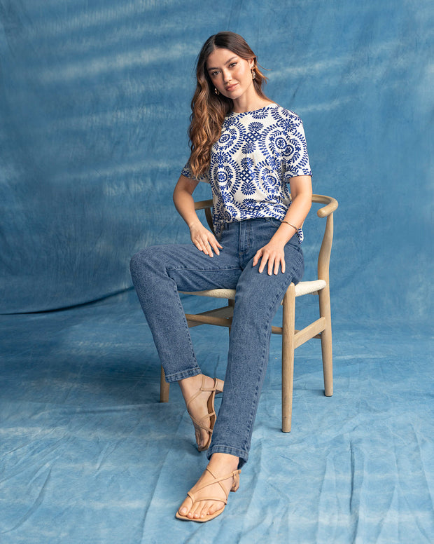 Camiseta manga corta estampada con dobladillo en manga