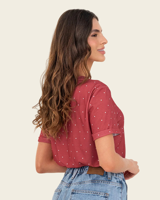 Camiseta manga corta estampada con dobladillo en manga