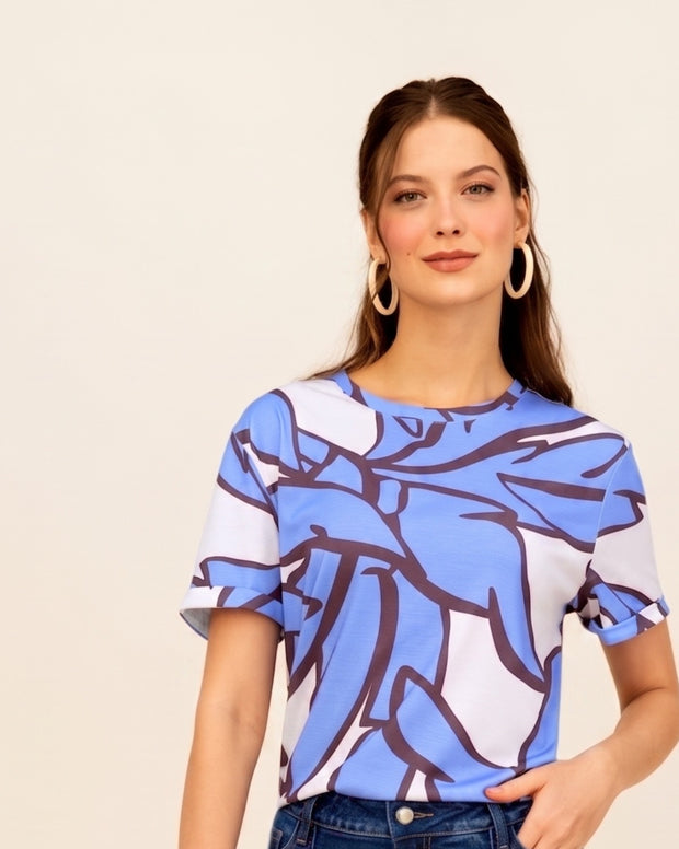 Camiseta manga corta estampada con dobladillo en manga