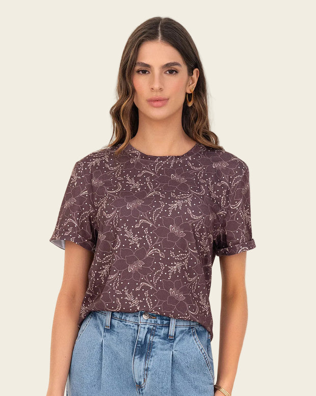 Camiseta manga corta estampada con dobladillo en manga