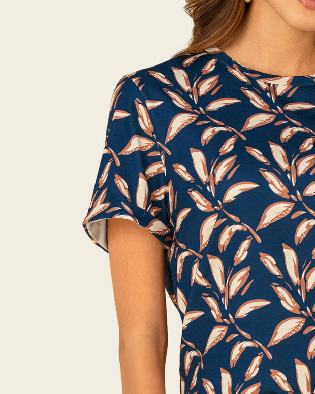Camiseta manga corta estampada con dobladillo en manga