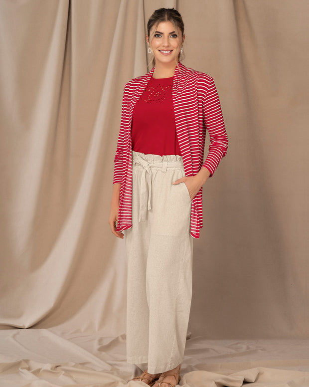 Camiseta manga sisa con detalle en corte láser