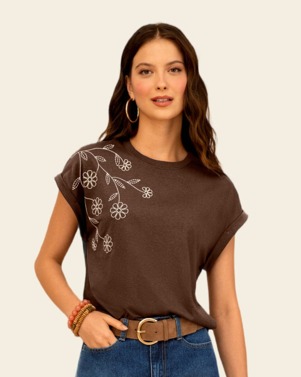 Camiseta manga corta con estampado con relieve
