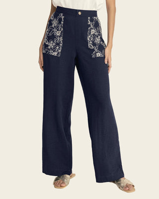 Pantalón bota amplia con bolsillos en tela bordada#color_c42-azul-oscuro