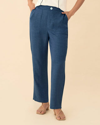 Pantalón con bolsillos funcionales#color_024-azul-oscuro