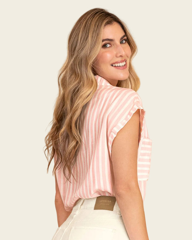 Blusa manga corta con bolsillos en frente