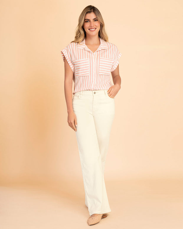 Blusa manga corta con bolsillos en frente