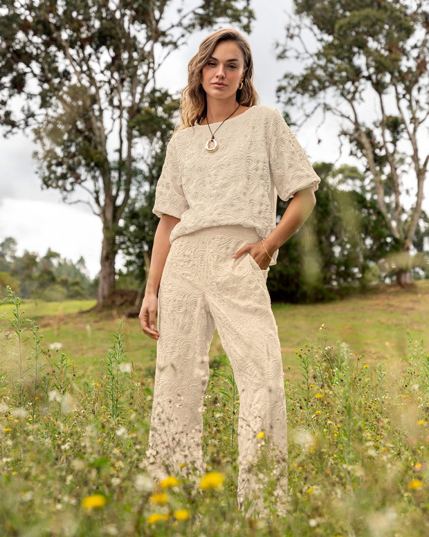 Blusa manga corta en tela bordada