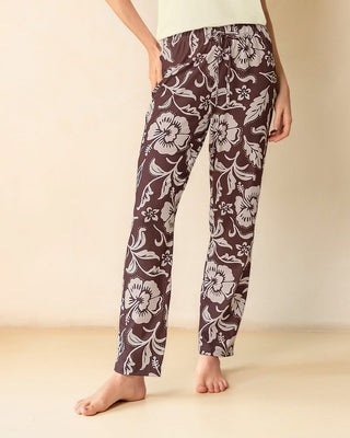 Pantalón de pijama con estampado navideño para mujer#color_a72-cafe-estampados