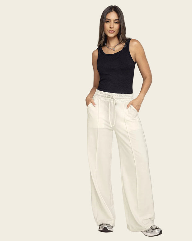 Pantalón tipo jogger con bota ancha