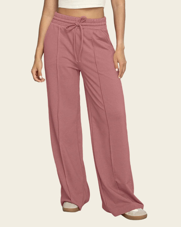 Pantalón tipo jogger con bota ancha