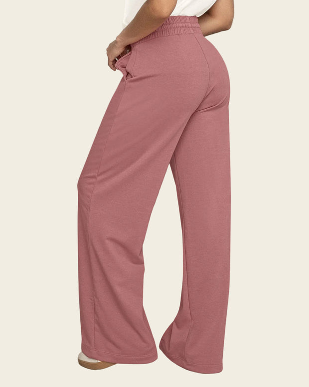 Pantalón tipo jogger con bota ancha