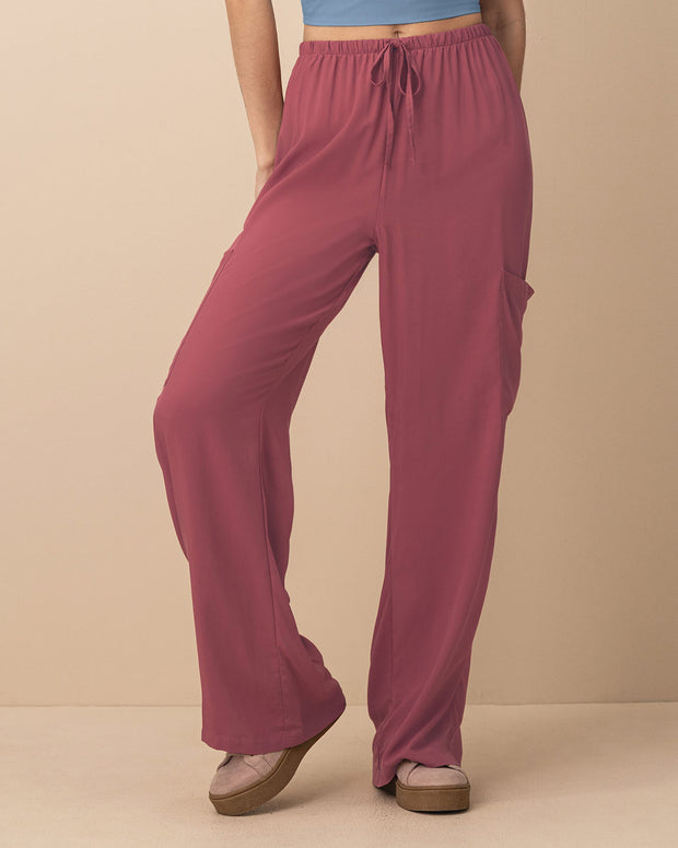 Pantalón tipo cargo con elástico en cintura ajustable