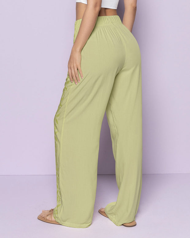 Pantalón estampado bota ancha con resorte en cintura